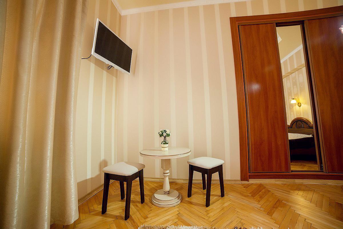 Apartment On Horodotska Street 리비프 외부 사진